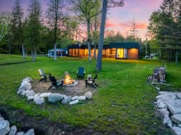 Wander Door County Shores - Image 2